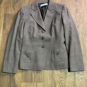 Tahari Arthur s. Levine‎ brown pinstripe blazer jacket. Y2k layering